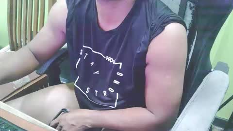 Snapshot of bigdickguyaux chatting on 04.23.26 bigdickguyaux online show from 04.23.26
