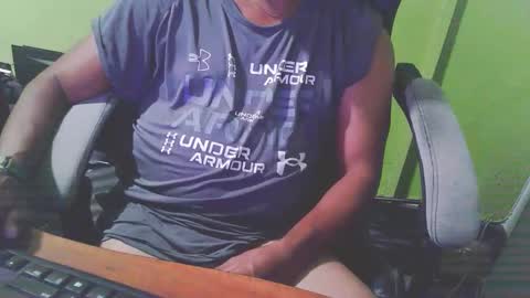 Snapshot of bigdickguyaux chatting on 05.01.26 bigdickguyaux online show from 05.01.26