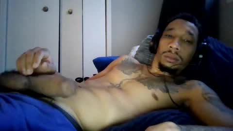 Snapshot of bigdickmarixxx chatting on 12.14.25 bigdickmarixxx online show from 12.14.25