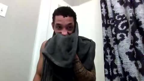 Snapshot of bigdickmarixxx chatting on 12.17.25 bigdickmarixxx online show from 12.17.25