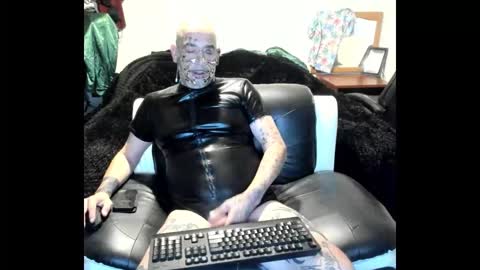 bigdickpiercedtattoos online show from 11.04.25