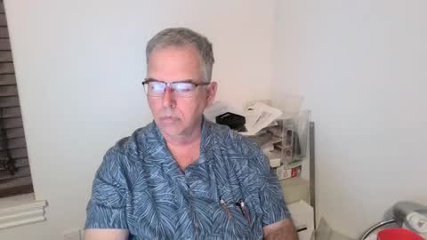 Snapshot of bigdylan17 chatting on 10.06.25 Dylan 56 Taleah 53 online show from 10.06.25