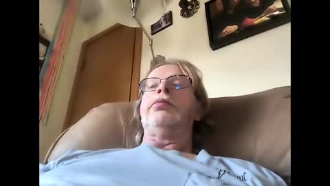 Snapshot of bigelectricrod chatting on 04.25.26 bigelectricrod online show from 04.25.26