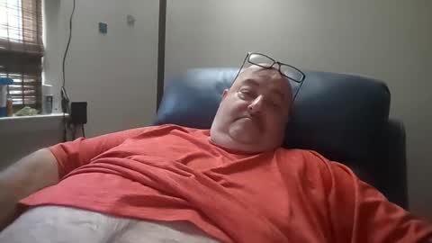 Snapshot of bigfuzzyteddybear chatting on 05.19.26 bigfuzzyteddybear online show from 05.19.26