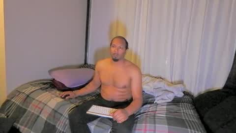 Snapshot of bighardcock989 chatting on 01.12.25 bighardcock989 online show from 01.12.25