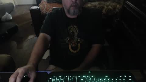 bighugmugg online show from 11.21.25