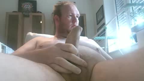 Snapshot of bigmendicks chatting on 09.17.25 bigmendicks online show from 09.17.25