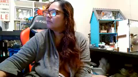 the Mini mami online show from 11.13.25