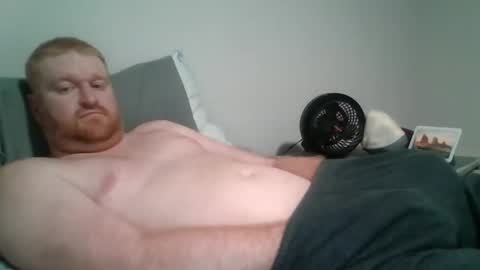 Snapshot of bigred92899 chatting on 03.27.26 bigred92899 online show from 03.27.26