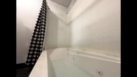 Snapshot of bigrichard1469 chatting on 02.11.26 bigrichard1469 online show from 02.11.26