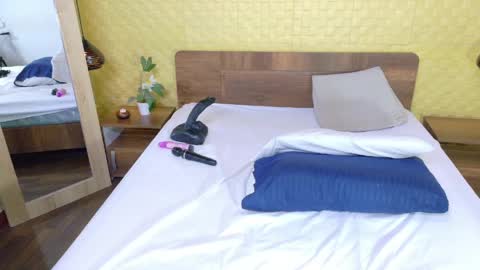 bigroundbooty_ online show from 04.07.26