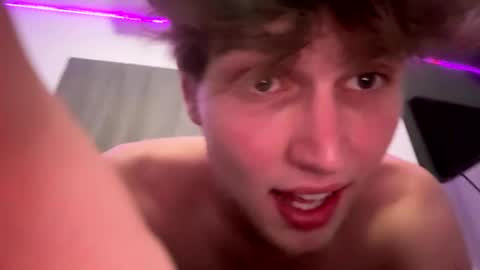 Snapshot of bigskinnyboyshh chatting on 01.03.25 bigskinnyboyshh online show from 01.03.25