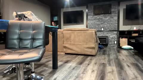 Snapshot of bigskinnyboyshh chatting on 02.03.25 bigskinnyboyshh online show from 02.03.25