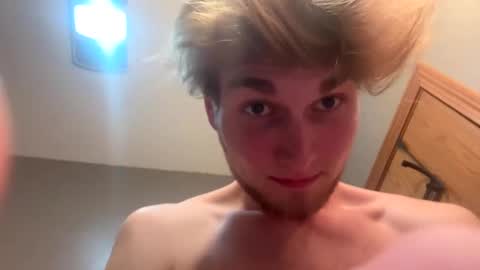 Snapshot of bigskinnyboyshh chatting on 02.10.25 bigskinnyboyshh online show from 02.10.25