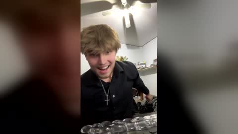 bigskinnyboyshh online show from 12.13.25