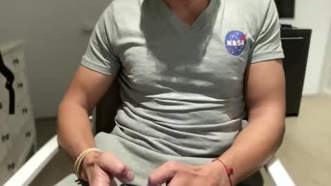 Snapshot of bigsong78 chatting on 11.13.25 BigHardCock horny Balearic Islands online show from 11.13.25