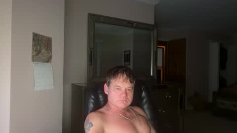 Snapshot of bigsteve24cm chatting on 11.17.25 bigsteve24cm online show from 11.17.25