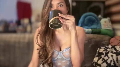 Snapshot of bigsurprise4u chatting on 01.16.25 Yna online show from 01.16.25