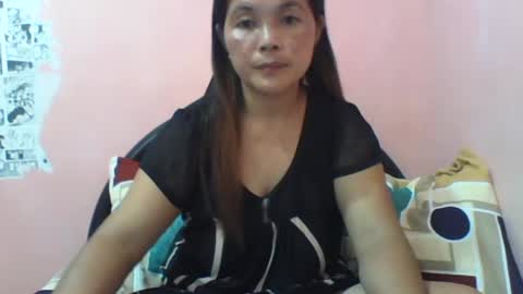 Snapshot of bigtits_24 chatting on 06.18.26 bigtits_24 online show from 06.18.26