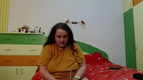 Snapshot of bigtitsclaude chatting on 02.06.25 BigTitsClaude online show from 02.06.25