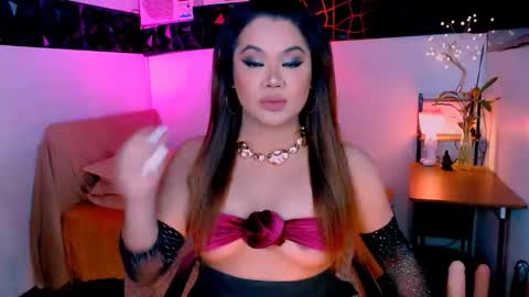Snapshot of bigtraditionalts chatting on 10.17.25 katy asianbigcockcumshowsmokeanal online show from 10.17.25