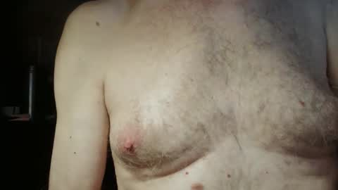 Snapshot of bigukphallus chatting on 05.19.26 bigukphallus online show from 05.19.26