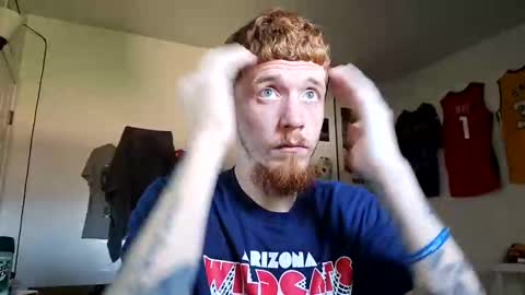 Snapshot of bigwhited2115 chatting on 05.08.26 Onlyfans redheadedwhitedick online show from 05.08.26