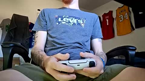 Snapshot of bigwhited2115 chatting on 05.22.26 Onlyfans redheadedwhitedick online show from 05.22.26