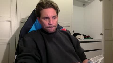 Snapshot of bikdig1 chatting on 12.12.24 bikdig1 online show from 12.12.24