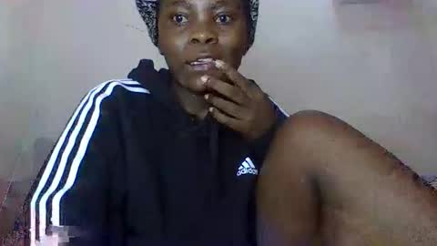 Snapshot of bilia_ebony chatting on 05.17.26 Bilia online show from 05.17.26