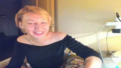 Snapshot of billie_sax chatting on 09.24.25 Billie Sax online show from 09.24.25