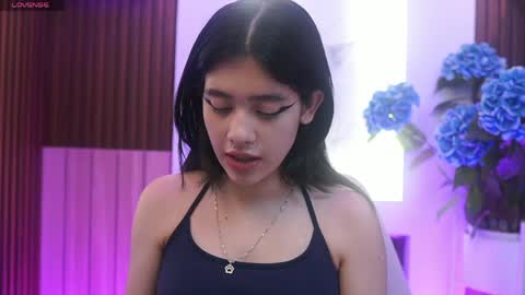 Snapshot of billiebrownn chatting on 04.17.26 billiebrownn online show from 04.17.26