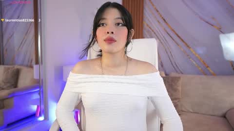 Snapshot of billiebrownn chatting on 05.27.26 billiebrownn online show from 05.27.26