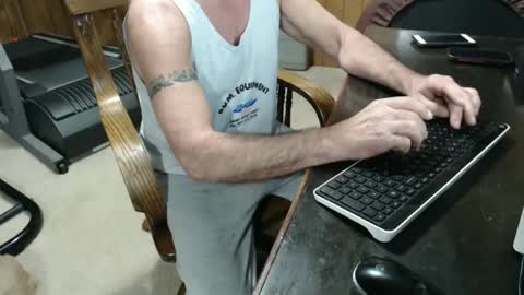 Snapshot of billy471 chatting on 12.23.24 billy471 online show from 12.23.24