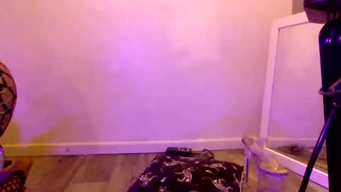 Snapshot of bimbogiga chatting on 11.16.25 bimbogiga online show from 11.16.25