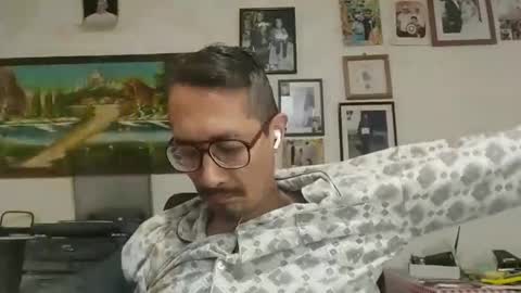 Manu O online show from 10.14.25