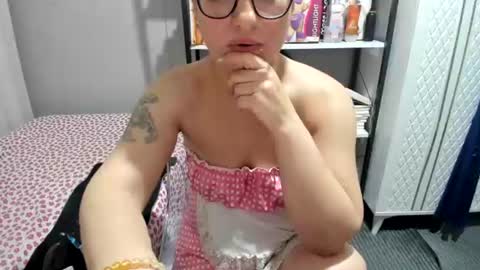 Snapshot of bisexyeliz35 chatting on 07.24.26 bisex woman online show from 07.24.26