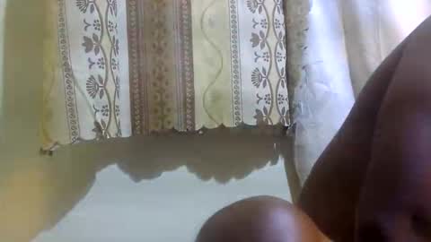 Snapshot of bitchcam_ chatting on 11.12.25 bitchcam_ online show from 11.12.25