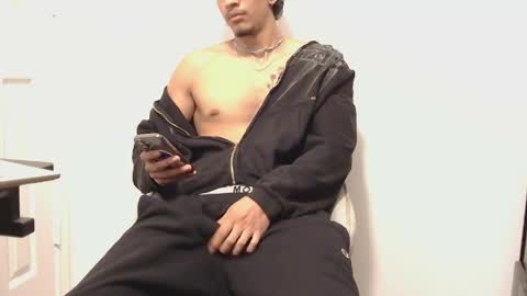 Snapshot of bitix00 chatting on 04.02.26 bitix00 online show from 04.02.26