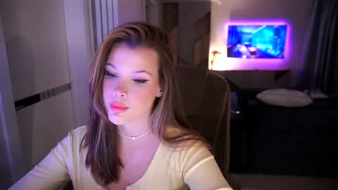 Snapshot of bitter_moon chatting on 12.01.25 Ann Braslowsky online show from 12.01.25