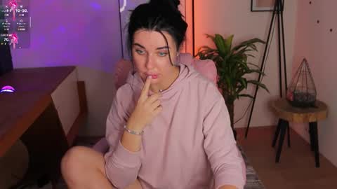 Snapshot of black___barbie chatting on 10.09.25 Black   Barbie online show from 10.09.25