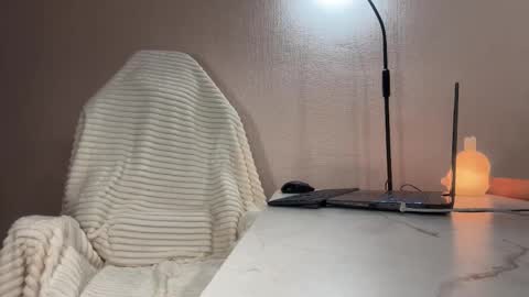 Alexandra online show from 09.28.25