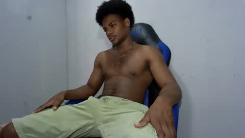 Snapshot of black_dicck chatting on 05.15.26 tu morenito online show from 05.15.26