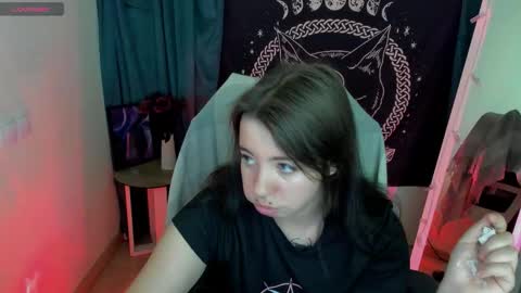  Black Kittie    Wednesday - 1300 - 1900 GMT help me get 100 thumbs up online show from 09.11.25