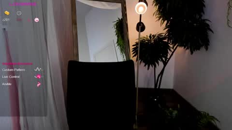 Mon Mon online show from 03.02.25