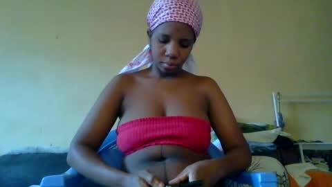 Snapshot of black_queen0111254 chatting on 07.12.26 Blackqueen online show from 07.12.26