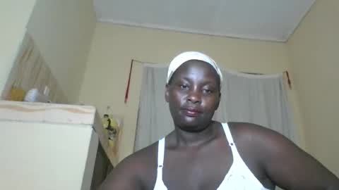 Snapshot of blackbeauty002 chatting on 04.10.26 PACIFICA online show from 04.10.26