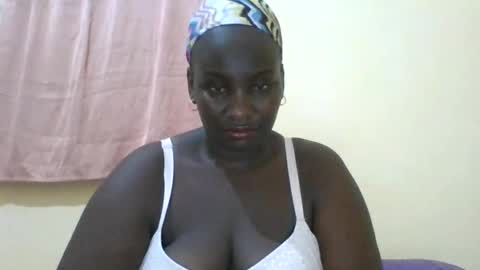 Snapshot of blackbeauty002 chatting on 04.11.26 PACIFICA online show from 04.11.26