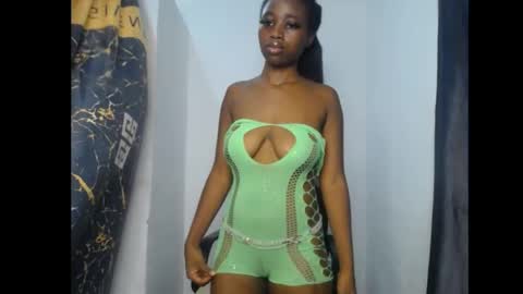 Snapshot of blackbeauty60 chatting on 05.01.26 lela online show from 05.01.26