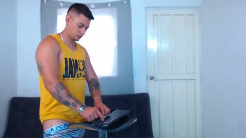 Snapshot of blackbig1 chatting on 02.09.25 D MIKEL -- leving D online show from 02.09.25